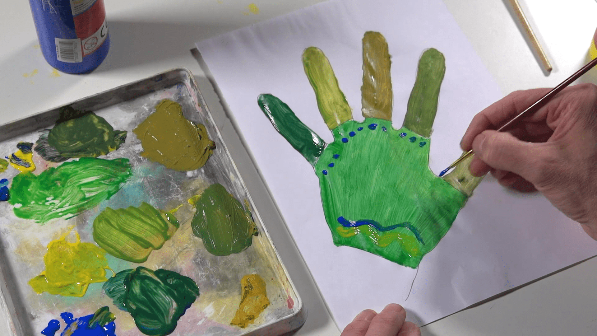 Teacher video: Colour mixing