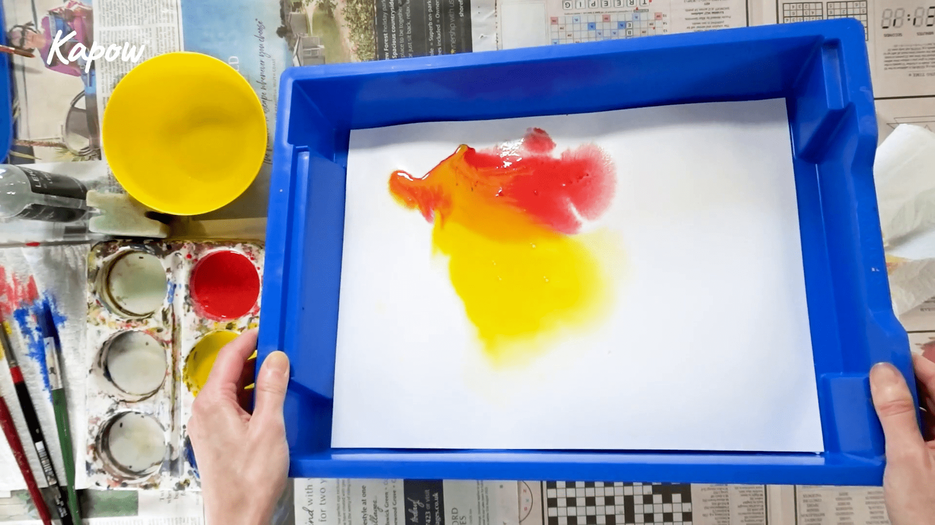 Teacher video: Exploring secondary colours